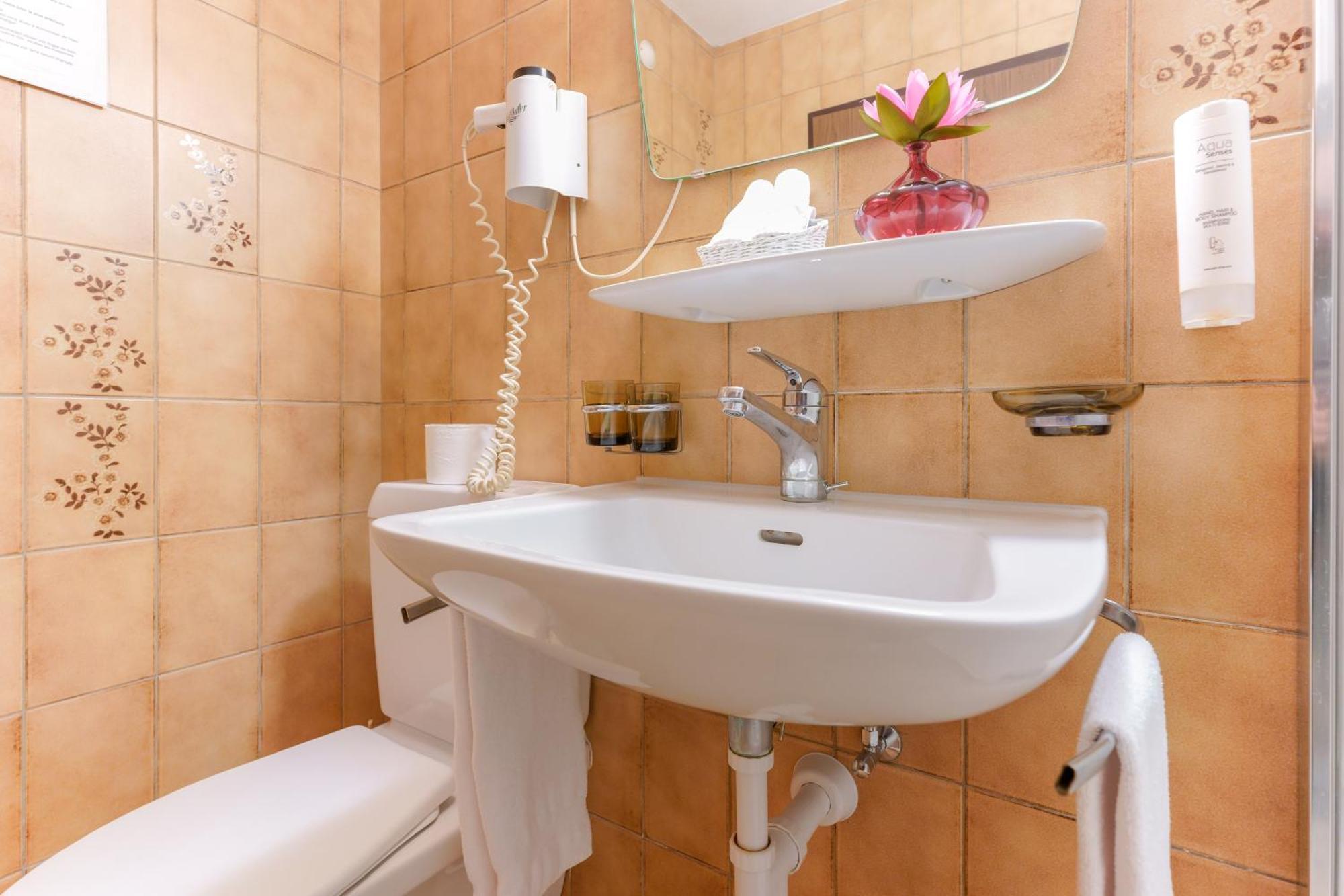 Hotel Du Grand-Pre Marly-le-Grand Ngoại thất bức ảnh