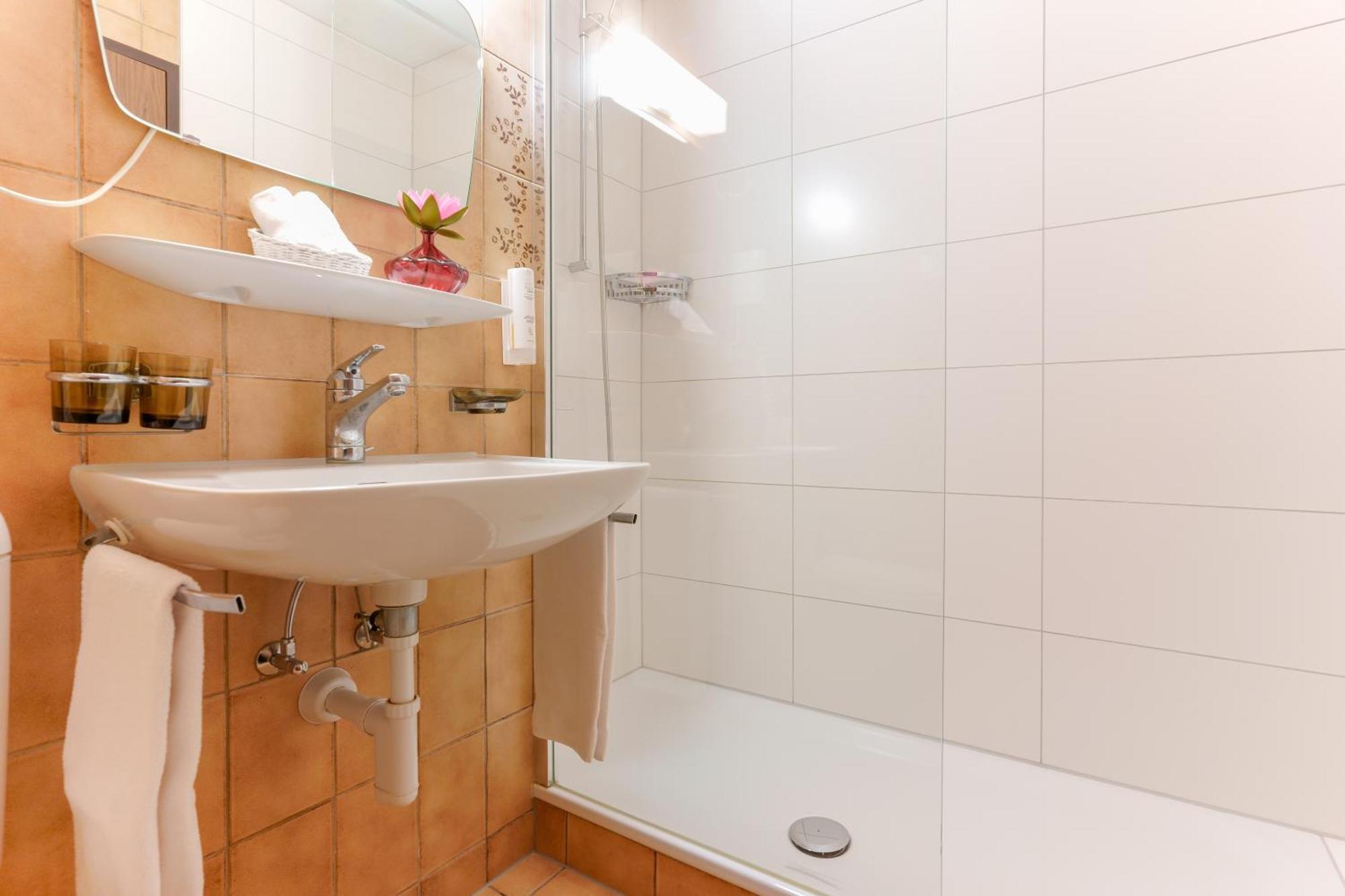 Hotel Du Grand-Pre Marly-le-Grand Ngoại thất bức ảnh