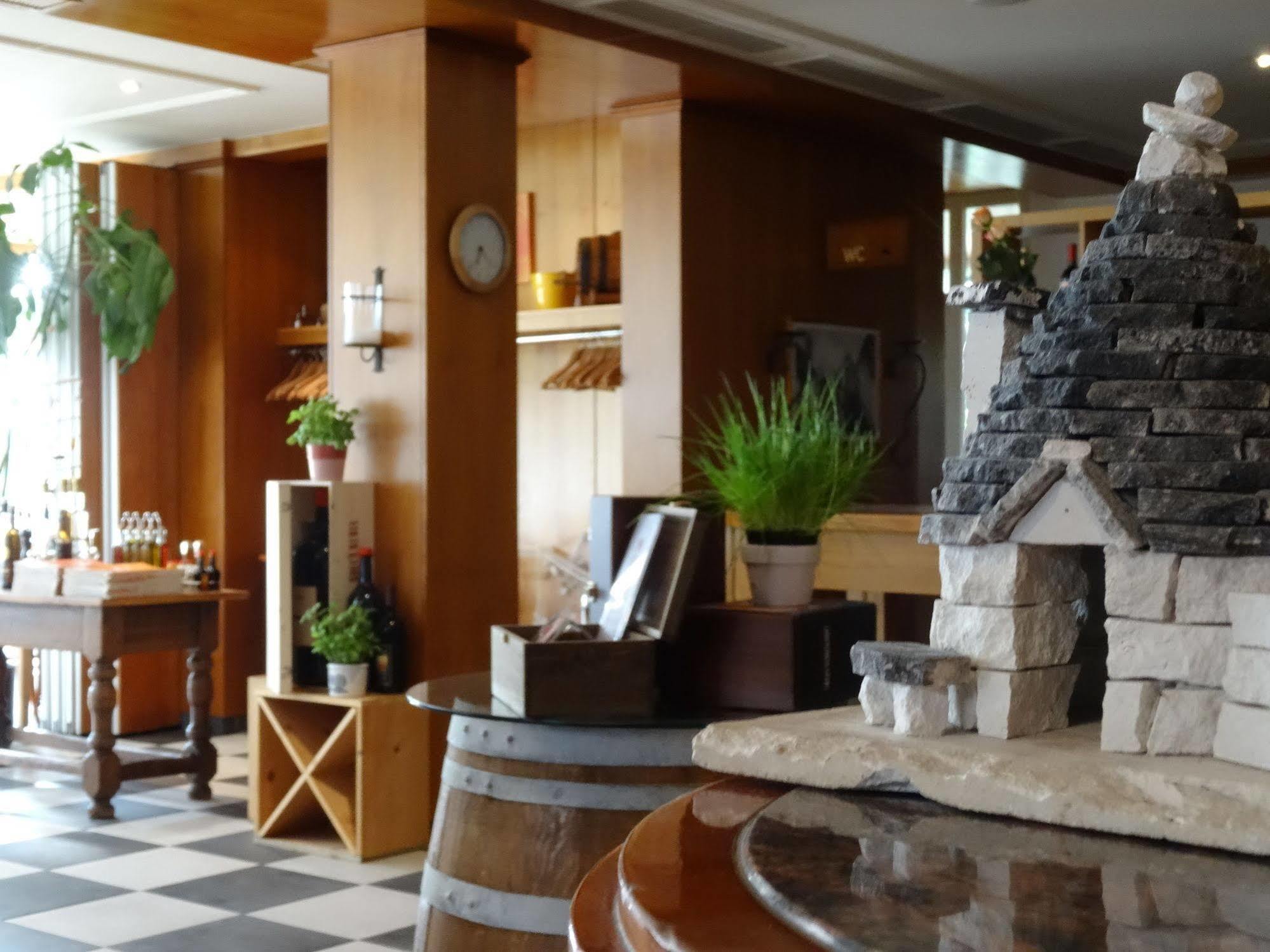 Hotel Du Grand-Pre Marly-le-Grand Ngoại thất bức ảnh