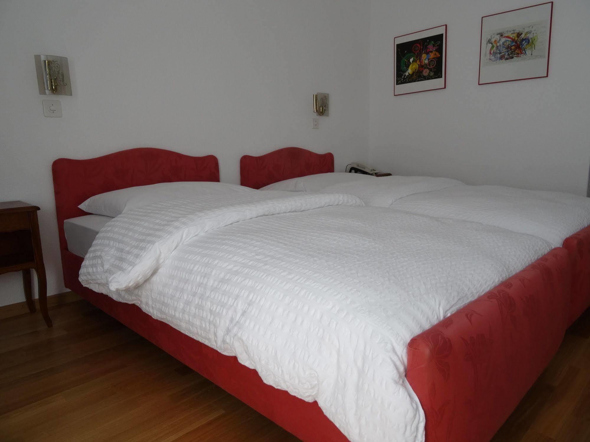 Hotel Du Grand-Pre Marly-le-Grand Ngoại thất bức ảnh