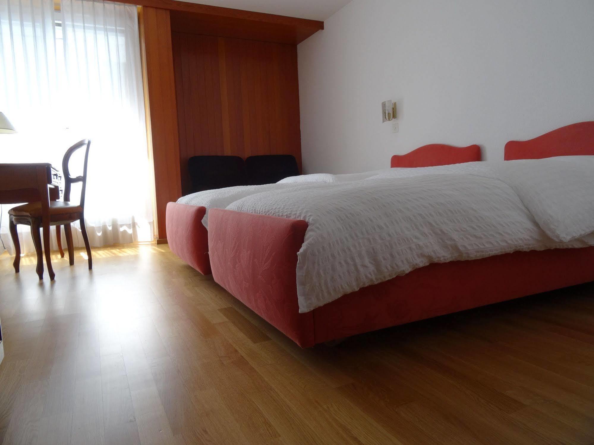 Hotel Du Grand-Pre Marly-le-Grand Ngoại thất bức ảnh