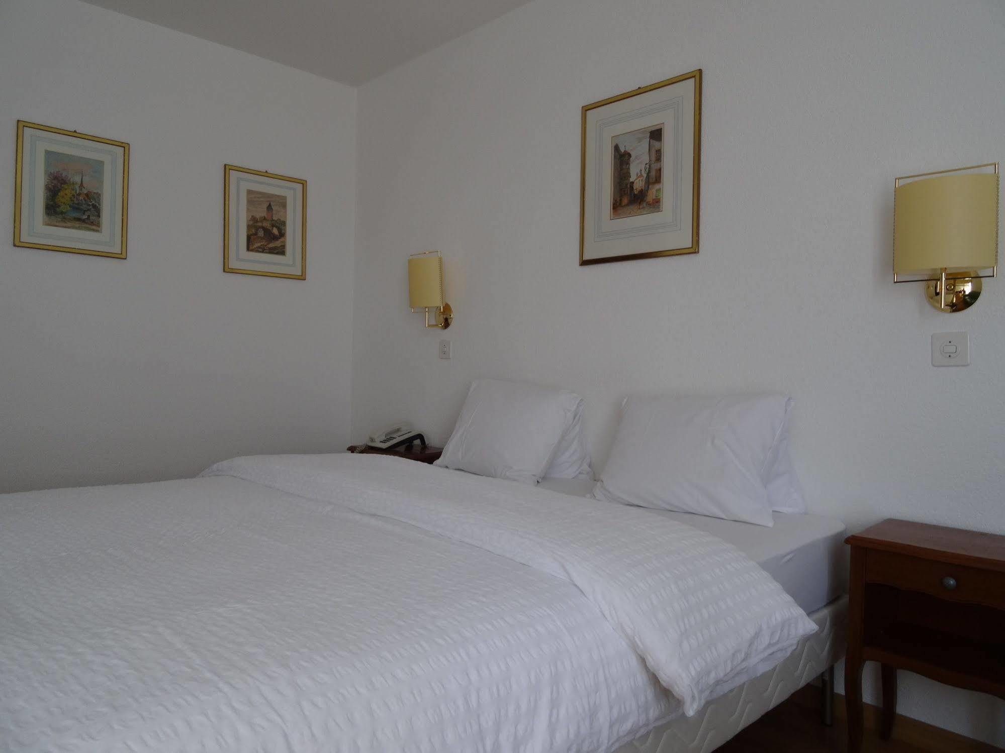 Hotel Du Grand-Pre Marly-le-Grand Ngoại thất bức ảnh